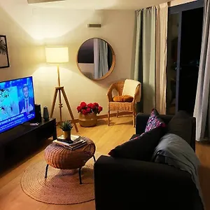Cozy Renovated Studio Located In Centre Of And Puerto Marina Benalmádena